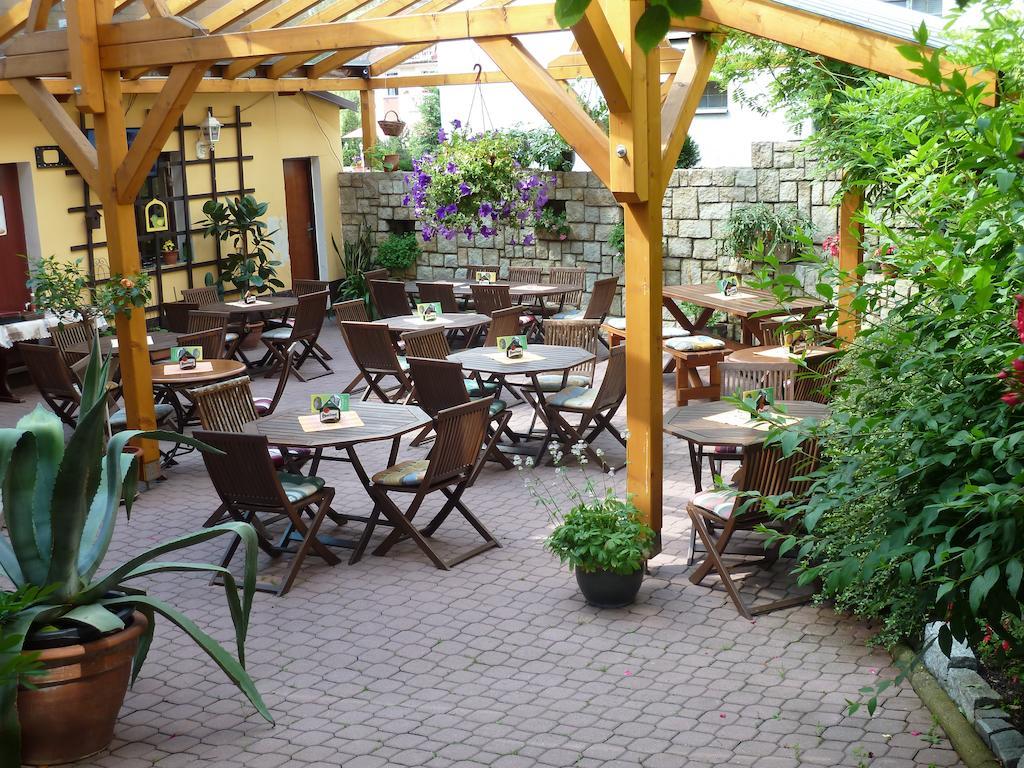 Penzion Holiday Marianske Lazne Exterior photo